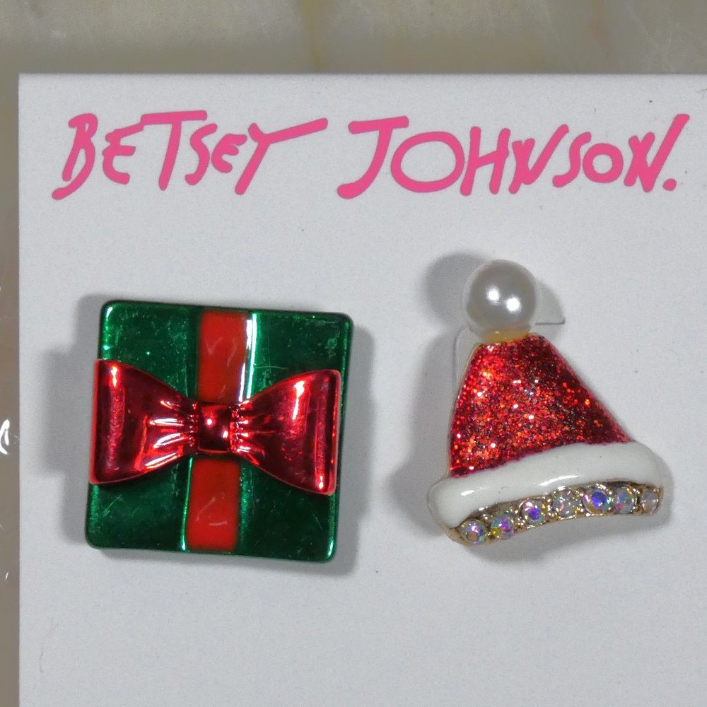 NWT Betsey Johnson Santa Hat and Christmas Gift Mismatched Stud Earrings